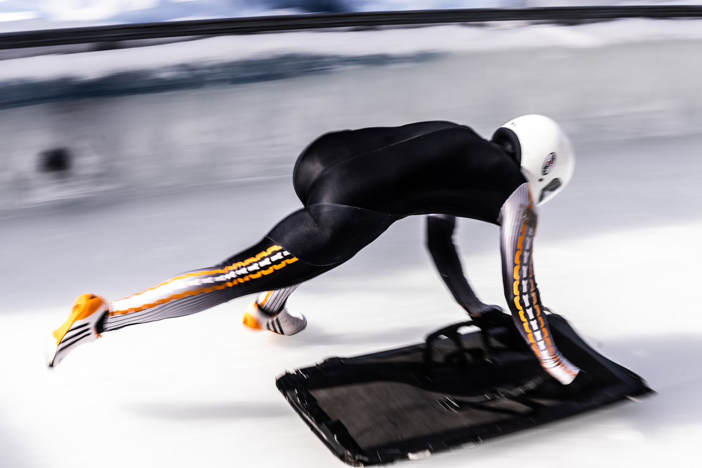 skeleton athlete starting race